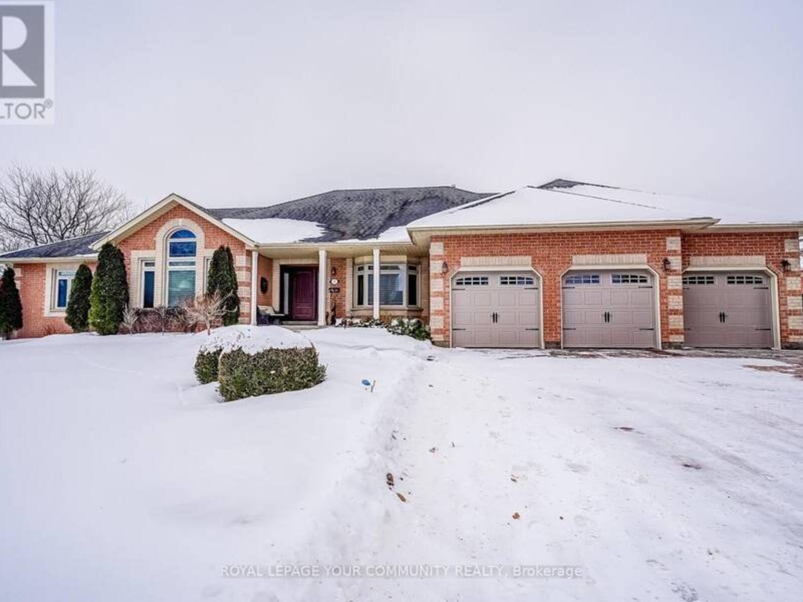 11 WHITEBIRCH LANE, East Gwillimbury, Ontario L0G 1V0