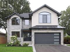 992 WALES AVENUE Mississauga Ontario, L5E 1K5