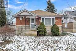 297 EAST 36TH STREET | Hamilton Ontario | Slide Image Three