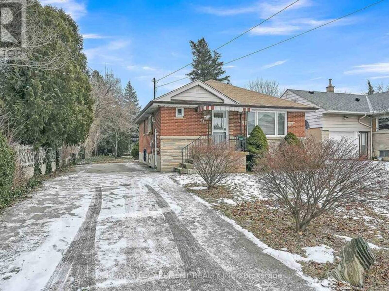 297 EAST 36TH STREET, Hamilton, Ontario L8V 3Z7