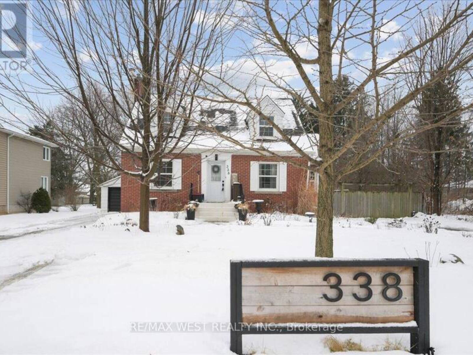 338 PARKSIDE DRIVE, Hamilton, Ontario L0R 2H0