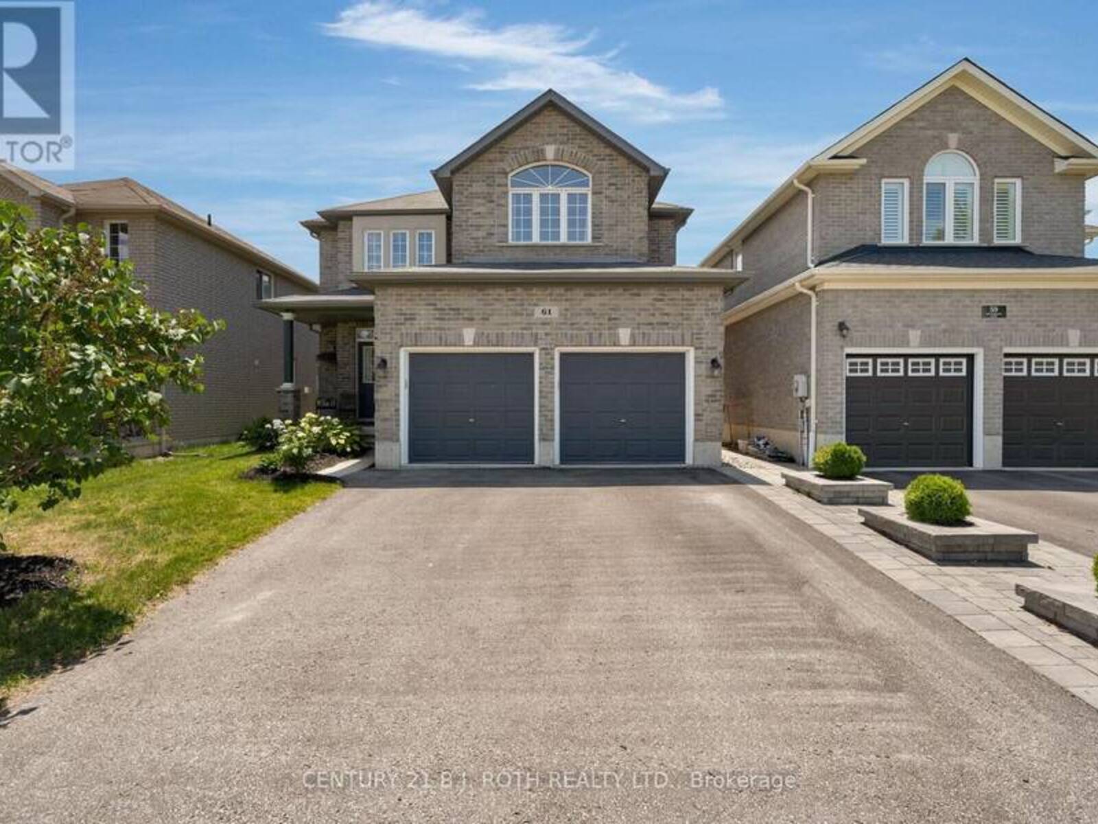 61 SOVEREIGN'S GATE, Barrie, Ontario L4N 0Y9