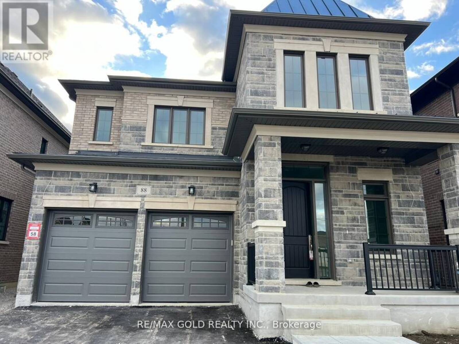 88 GREVILLE STREET, Vaughan, Ontario L3L 0G1