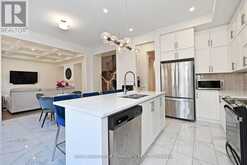 26 CONCERT HILL WAY | East Gwillimbury Ontario | Slide Image Seventeen