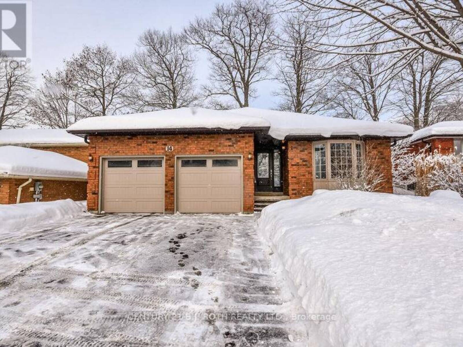 14 GIBBON DRIVE, Barrie, Ontario L4N 6G3