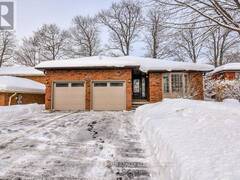 14 GIBBON DRIVE Barrie Ontario, L4N 6G3