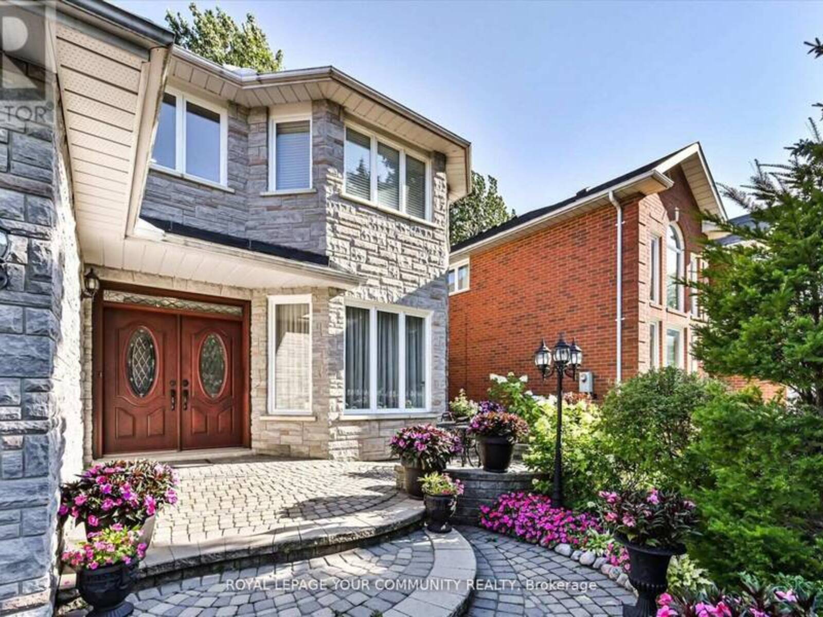 27 PATHLANE ROAD, Richmond Hill, Ontario L4B 4A6