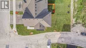 98 SANDHILL CRANE DRIVE | Wasaga Beach Ontario | Slide Image Sixteen