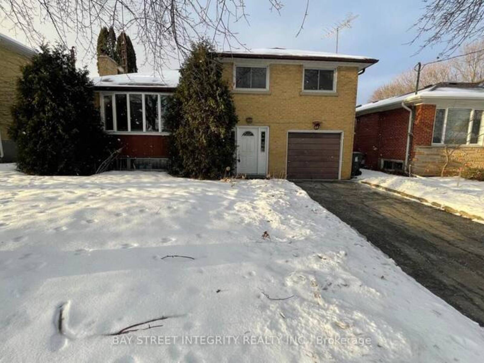 44 BOWERBANK DRIVE, Toronto, Ontario M2M 1Z8