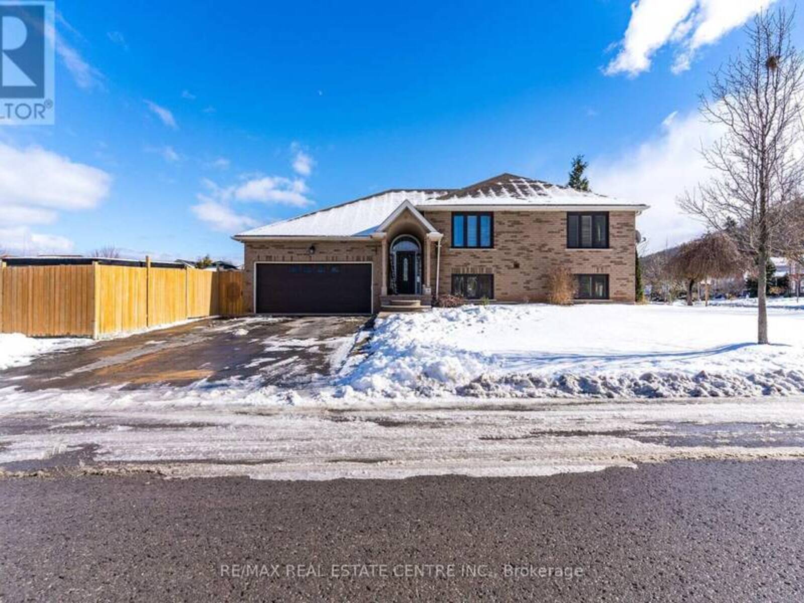 91 HEDGE LAWN DRIVE, Grimsby, Ontario L3M 5H4