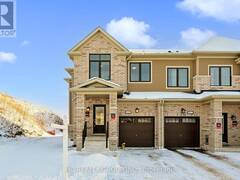 689 RIBSTONE COURT Oshawa Ontario, L1K 0E2