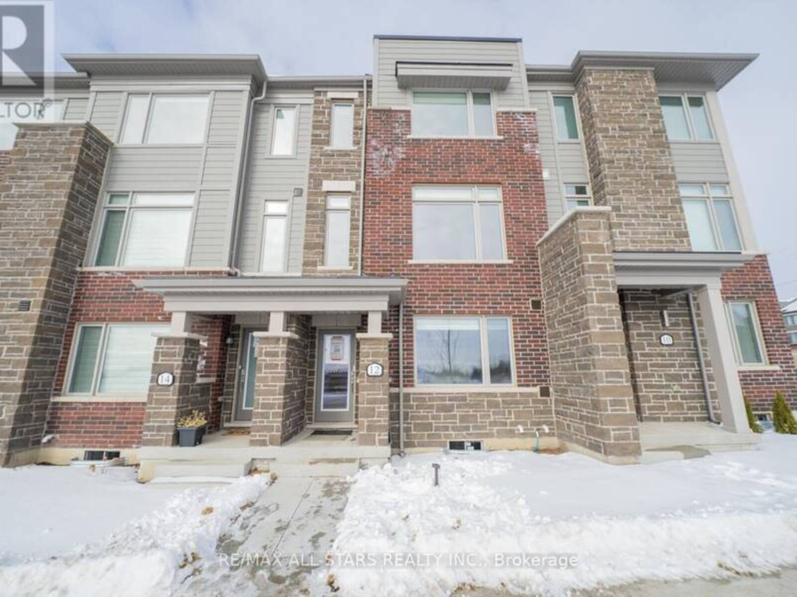 12 BUSATO DRIVE, Whitchurch-Stouffville, Ontario L4A 5G2