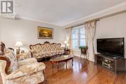 9 LADY BOWER CRESCENT | Toronto Ontario | Slide Image Nine