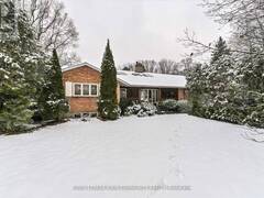 247 HARRIS AVENUE Richmond Hill Ontario, L4E 3M3