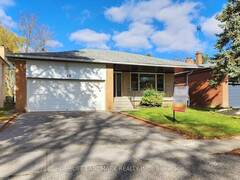 46 BRUCE FARM DRIVE Toronto Ontario, M2H 1G5