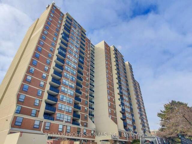 808 - 362 THE EAST MALL Toronto Ontario, M9B 6C4 - 3 Bedrooms Condo For Sale