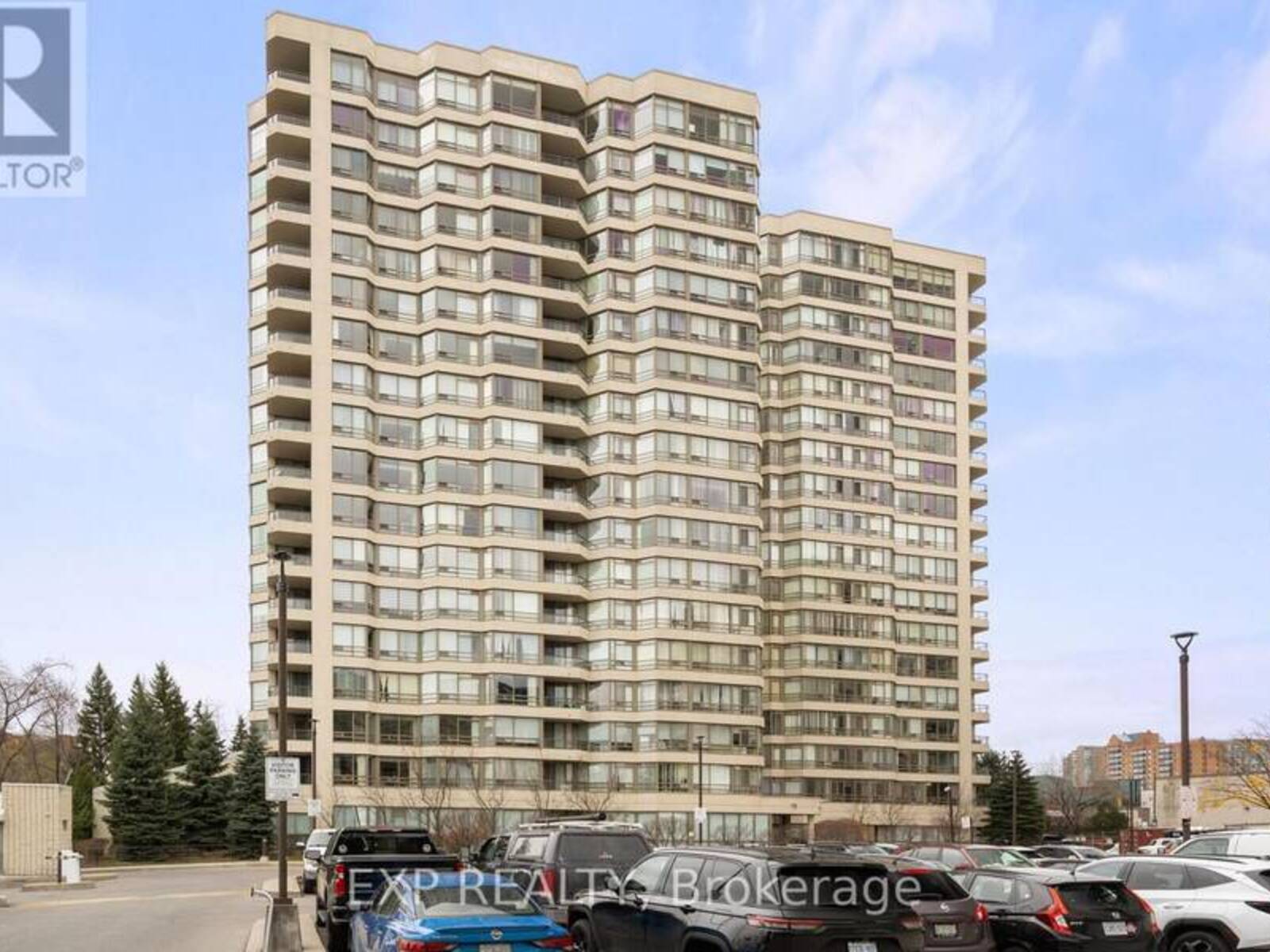 706 - 75 KING STREET E, Mississauga, Ontario L5A 4G5