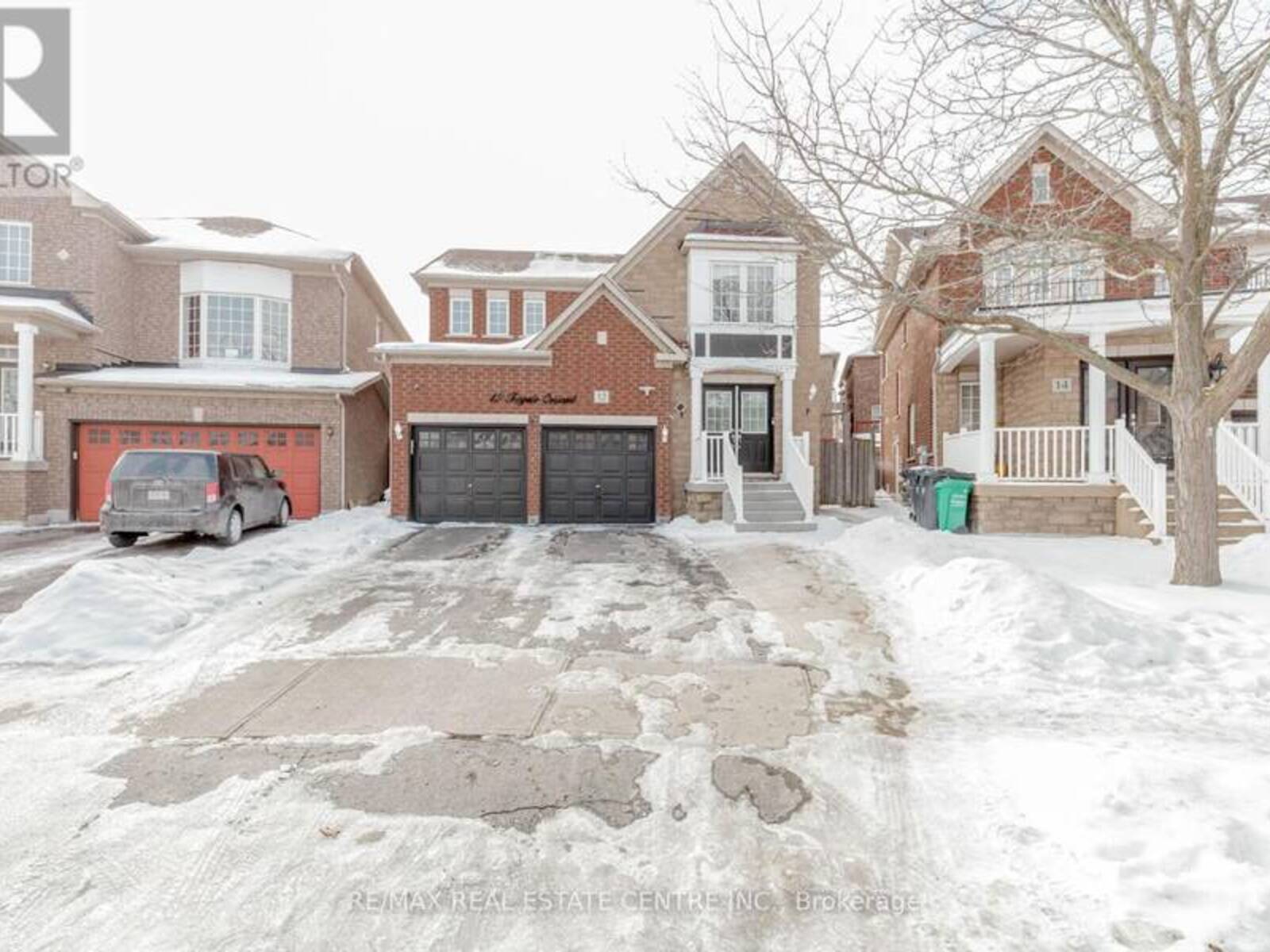 12 TREGATE CRESCENT W, Brampton, Ontario L7A 2P3