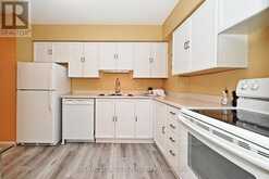 409 - 250 DAVIS DRIVE | Newmarket Ontario | Slide Image Sixteen