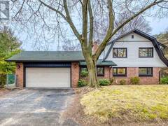 134 ABBEY COURT Oakville Ontario, L6J 4L1