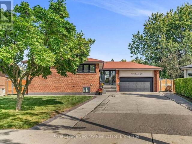 771 EVERSLEY DRIVE Mississauga Ontario, L5A 2E2