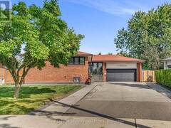 771 EVERSLEY DRIVE Mississauga Ontario, L5A 2E2