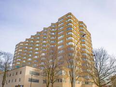 1206 - 4 PARK VISTA S Toronto Ontario, M4B 3M8