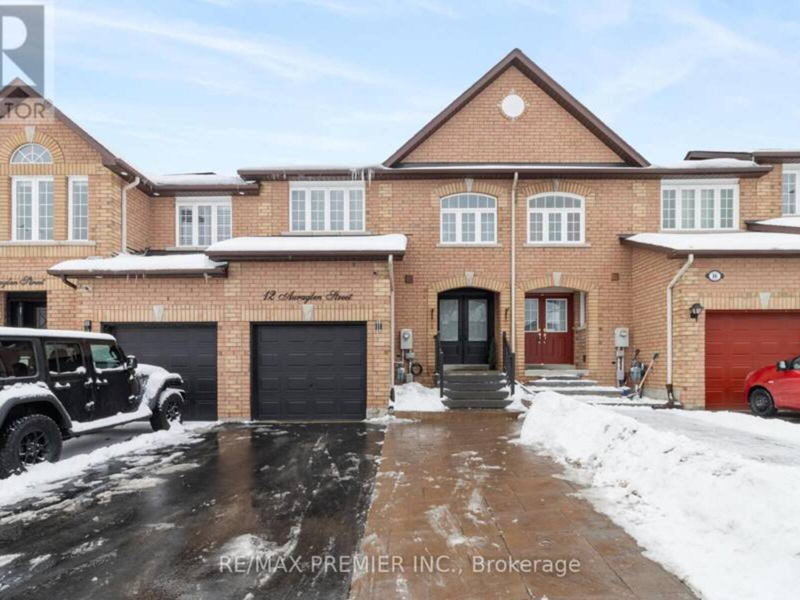 12 AURAGLEN STREET, Richmond Hill, Ontario L4E 4E2