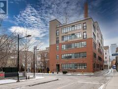 101 - 10 WELLESLEY PLACE Toronto Ontario, M4Y 1B1