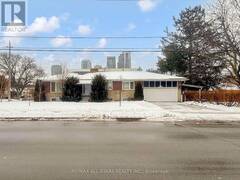 105 BETTY ANN DRIVE Toronto Ontario, M2N 1X1