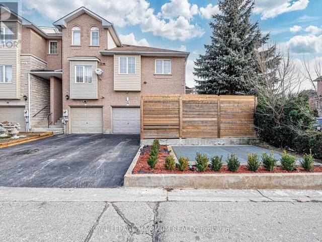 21 PIONEER AVENUE Toronto Ontario, M6M 5H8