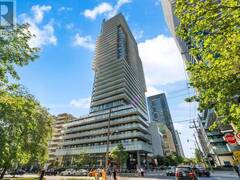 702 - 185 ROEHAMPTON AVENUE Toronto Ontario, M4P 0C6