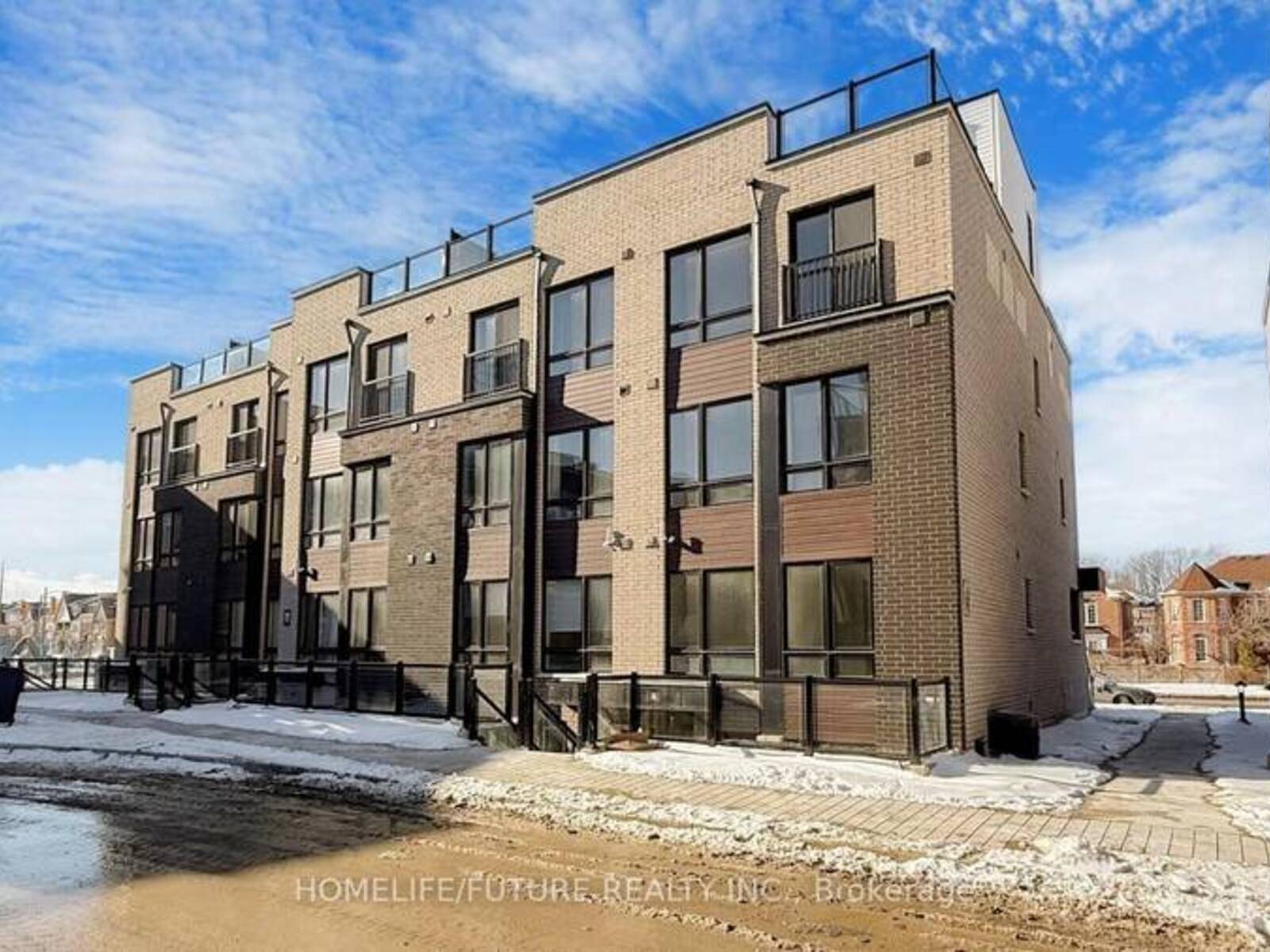 21 - 235 MCLEVIN AVENUE, Toronto, Ontario M1B 0E8