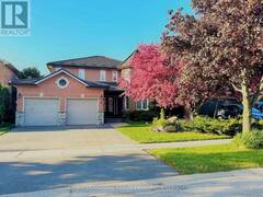 8 BISHOP DRIVE Barrie Ontario, L4N 6Y6