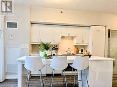 2702 - 426 UNIVERSITY AVENUE Toronto Ontario, M5G 1S9