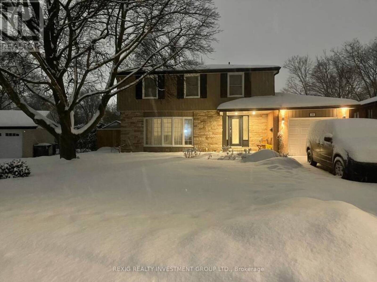 19 CAVENDISH CRESCENT, Brampton, Ontario L6T 1Z3