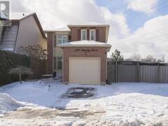 948 ATTERSLEY DRIVE Oshawa Ontario, L1K 1V5