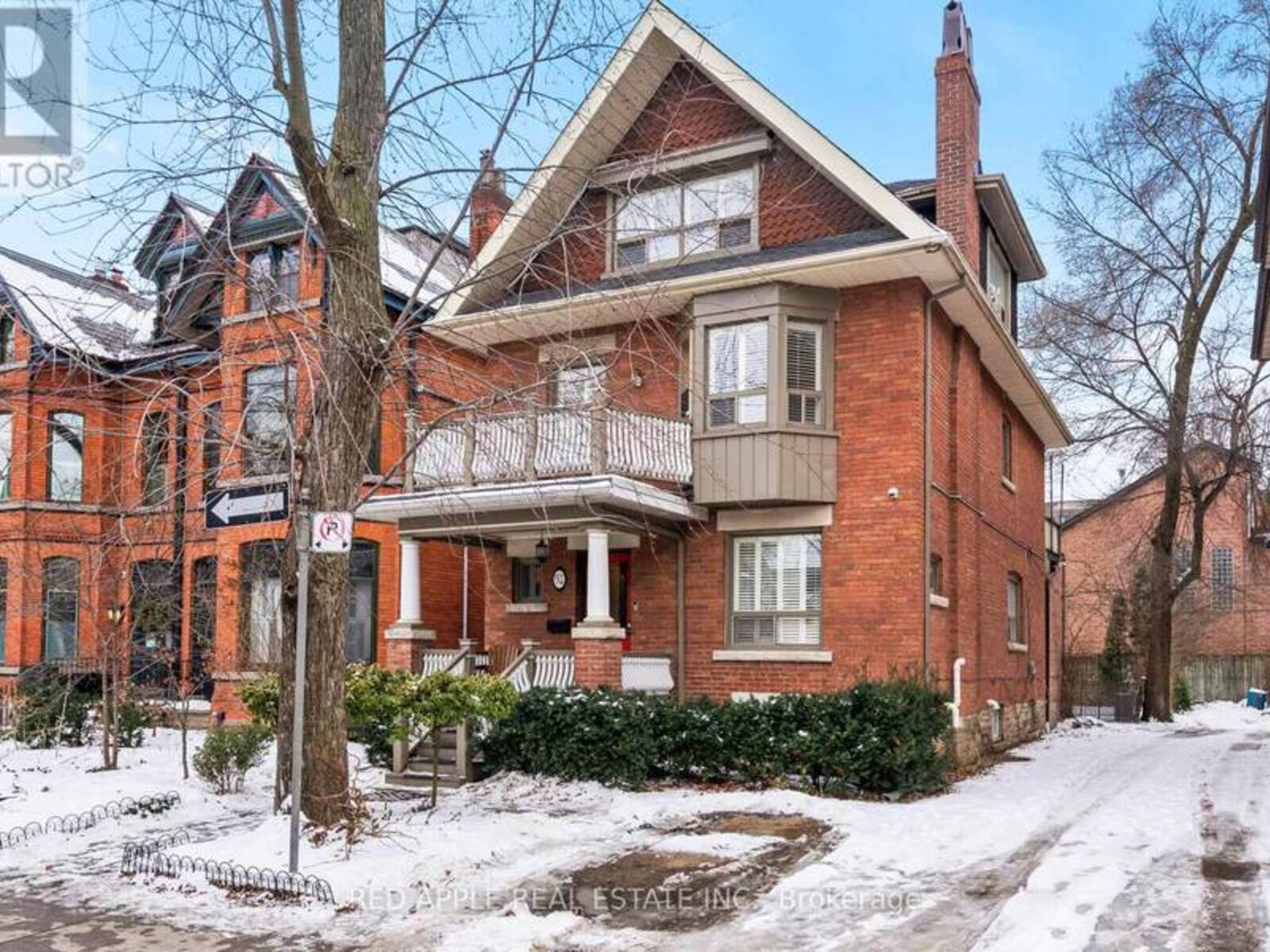 52 ROSE AVENUE, Toronto, Ontario M4X 1N9