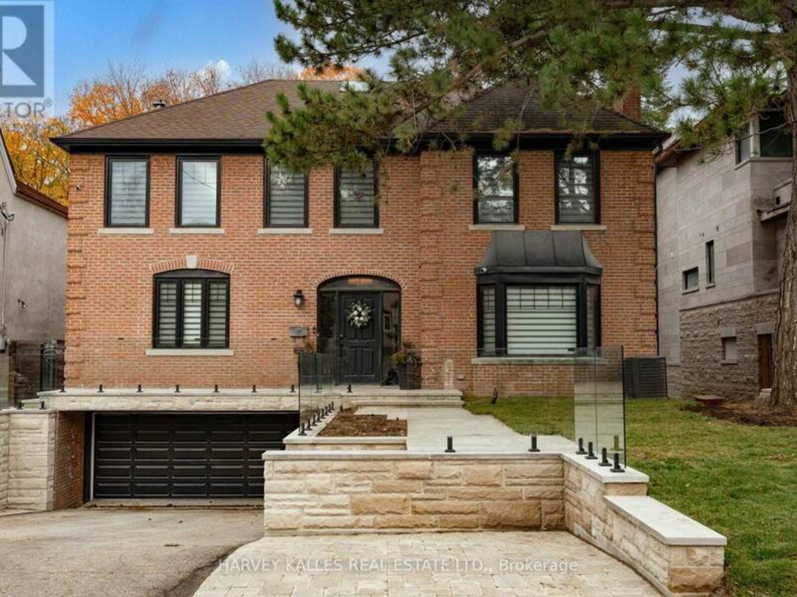 21 BLYTH DALE ROAD, Toronto, Ontario M4N 3M3