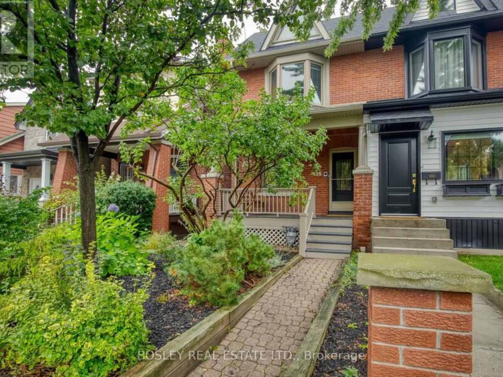 135 BOON AVENUE, Toronto, Ontario M6E 3Z6