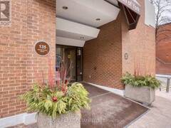 402 - 135 GEORGE STREET S Toronto Ontario, M5A 4E8