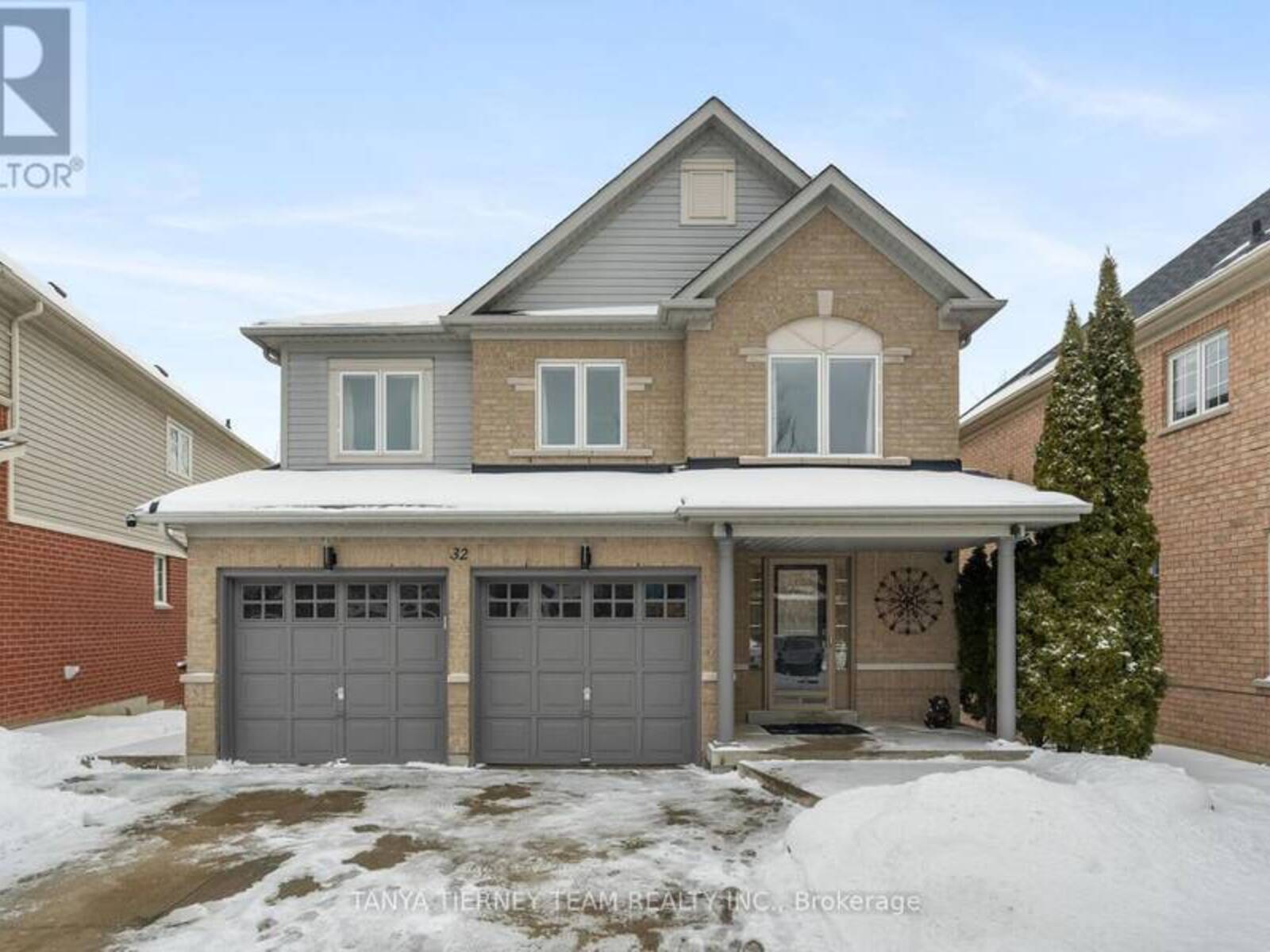 32 BLOSSOMVIEW COURT, Whitby, Ontario L1R 3G5