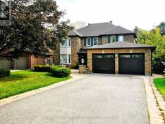 8 PETCH CRESCENT Aurora Ontario, L4G 5N7