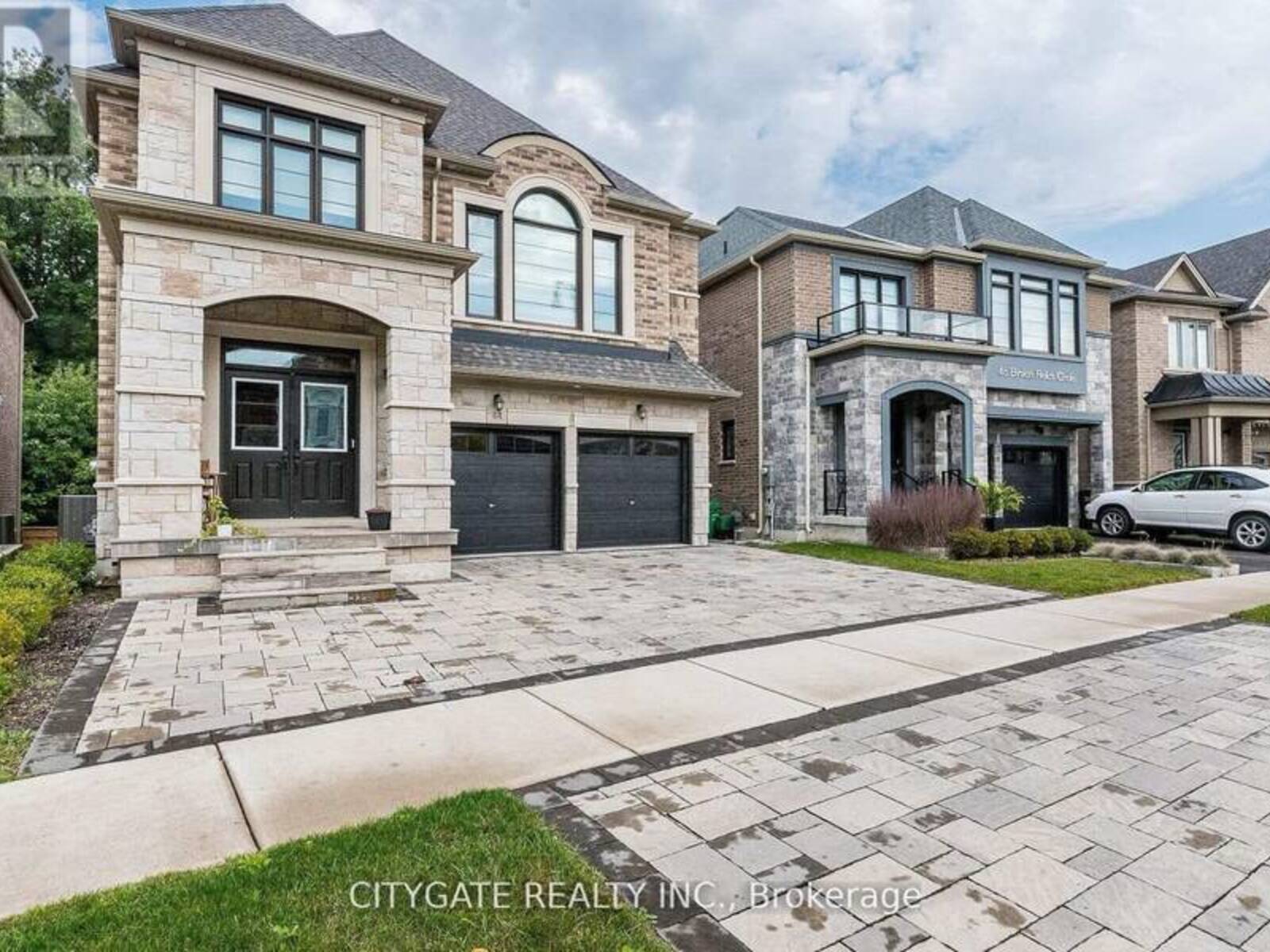 44 ELYSIAN FIELDS CIRCLE, Brampton, Ontario L6Y 6E9