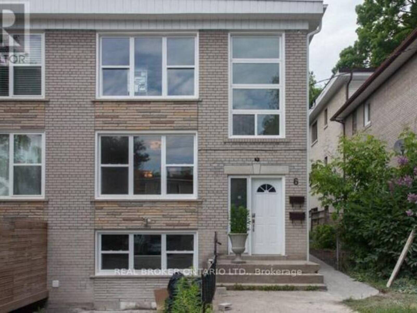 6 CASCI AVENUE, Toronto, Ontario M4L 2K3