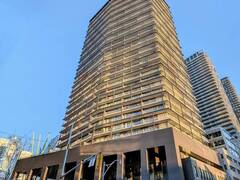 1104 - 125 PETER STREET Toronto Ontario, M5V 0M3