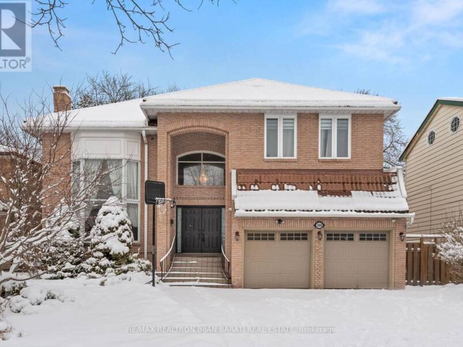 188 PARKVIEW AVENUE, Toronto, Ontario M2N 3Y8