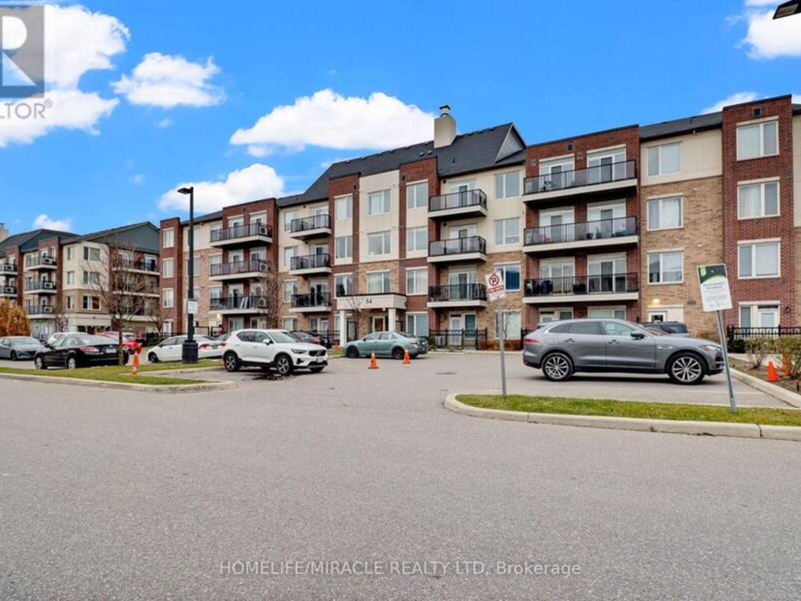 208 - 54 SKY HARBOUR DRIVE, Brampton, Ontario L6Y 6B9