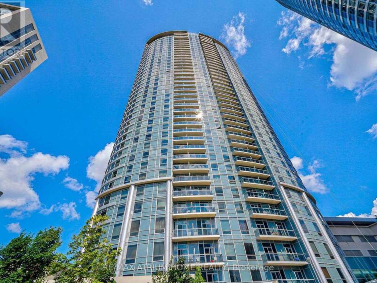 3422 - 135 VILLAGE GREEN SQUARE, Toronto, Ontario M1S 0G4