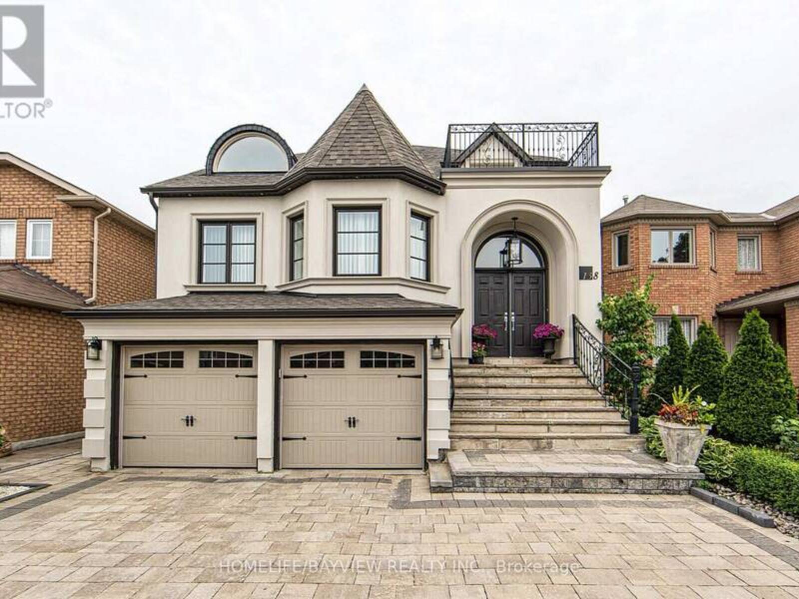 138 LARRATT LANE, Richmond Hill, Ontario L4C 0E6